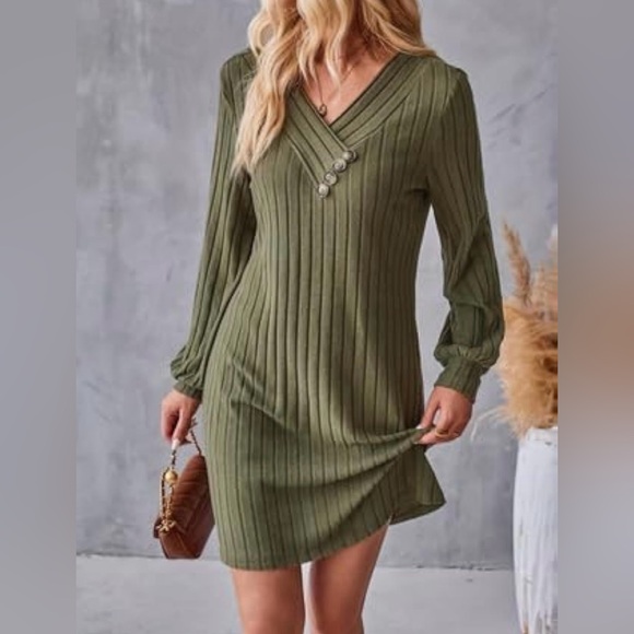 Button-Cuff Puff Sleeve Ribbed Dress main image 0